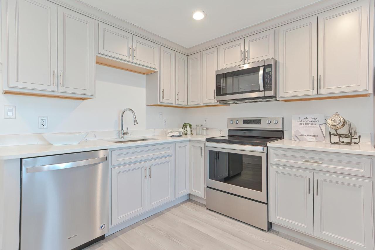 Downtown Plymouth Waterfront Luxury Condos Exterior foto