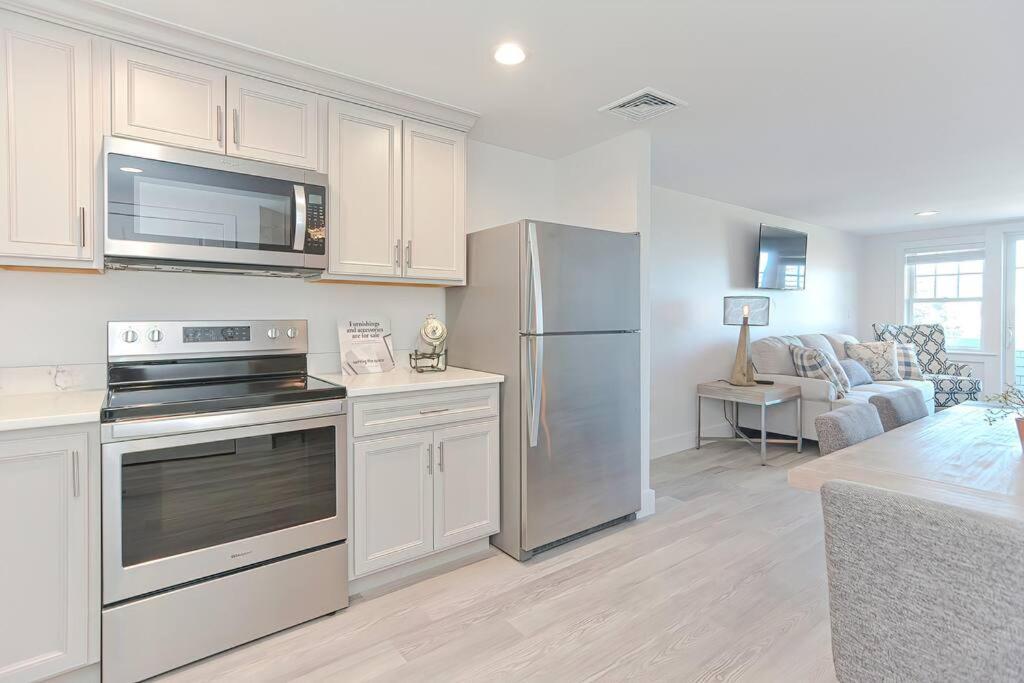 Downtown Plymouth Waterfront Luxury Condos Exterior foto